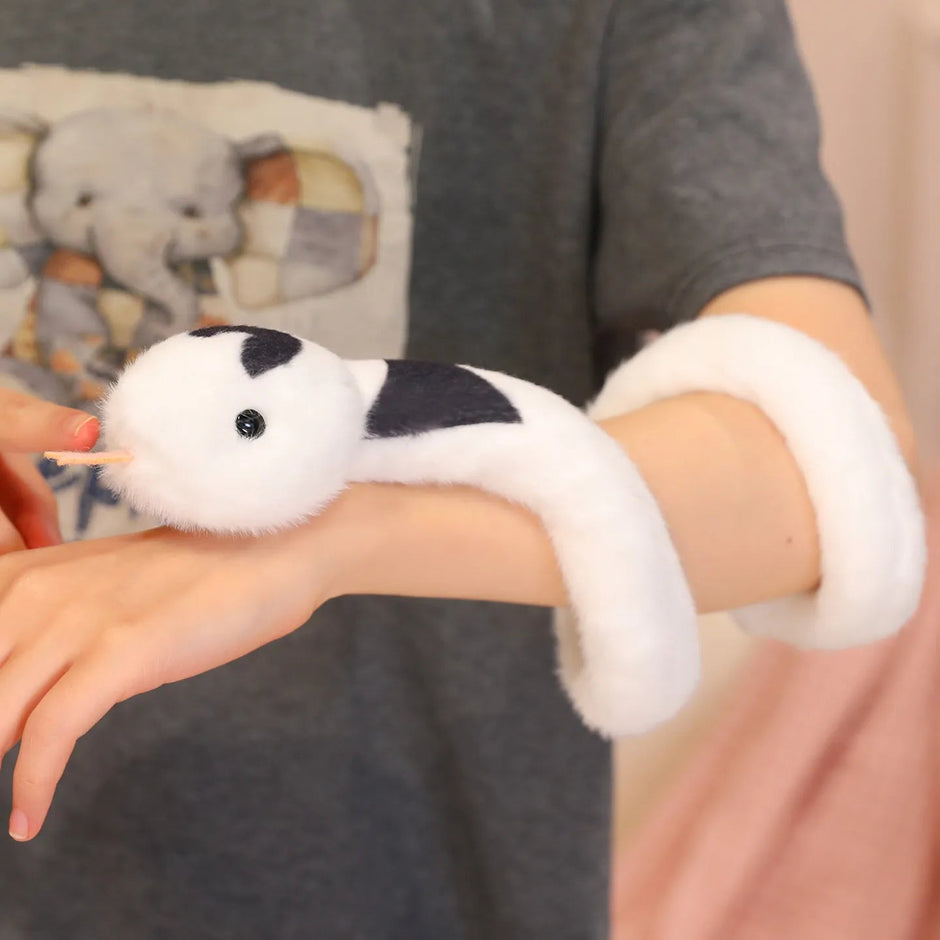 Luno the Dreamy Snake KAEMEX